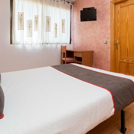 Oyo Hotel Los Alamos ปลาเซนเซีย ภายนอก รูปภาพ