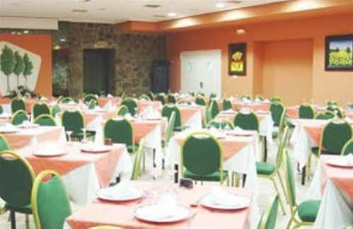 Oyo Hotel Los Alamos ปลาเซนเซีย ภายนอก รูปภาพ