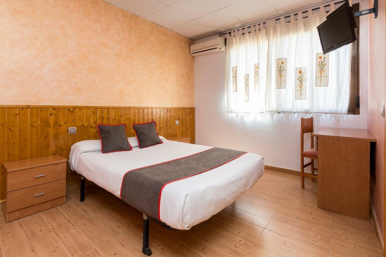 Oyo Hotel Los Alamos ปลาเซนเซีย ภายนอก รูปภาพ