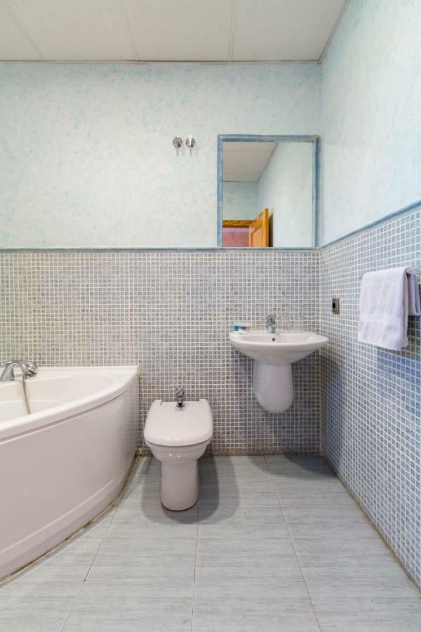 Oyo Hotel Los Alamos ปลาเซนเซีย ภายนอก รูปภาพ